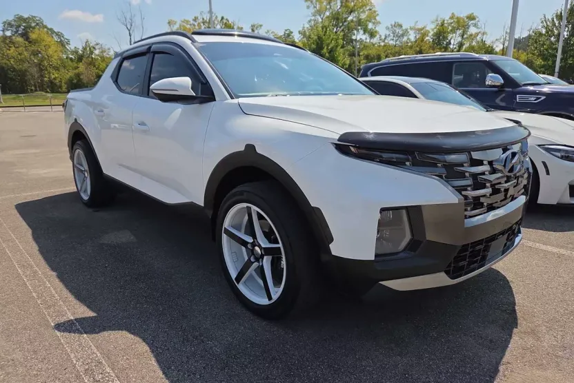 2023 Hyundai Santa Cruz Limited photo 1