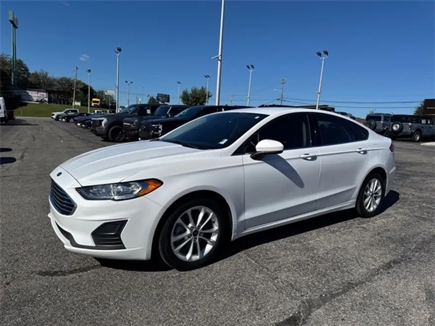 2020 Ford Fusion Hybrid SE photo 1