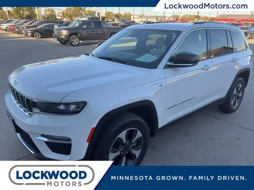 2022 Jeep Cherokee Limited 4xe photo 1