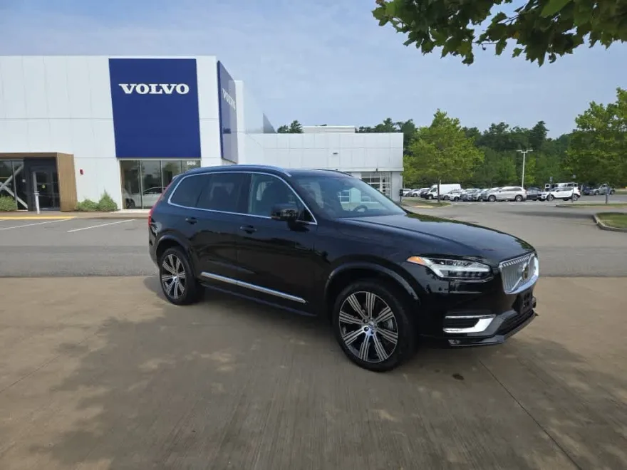 2025 Volvo XC90 photo 1