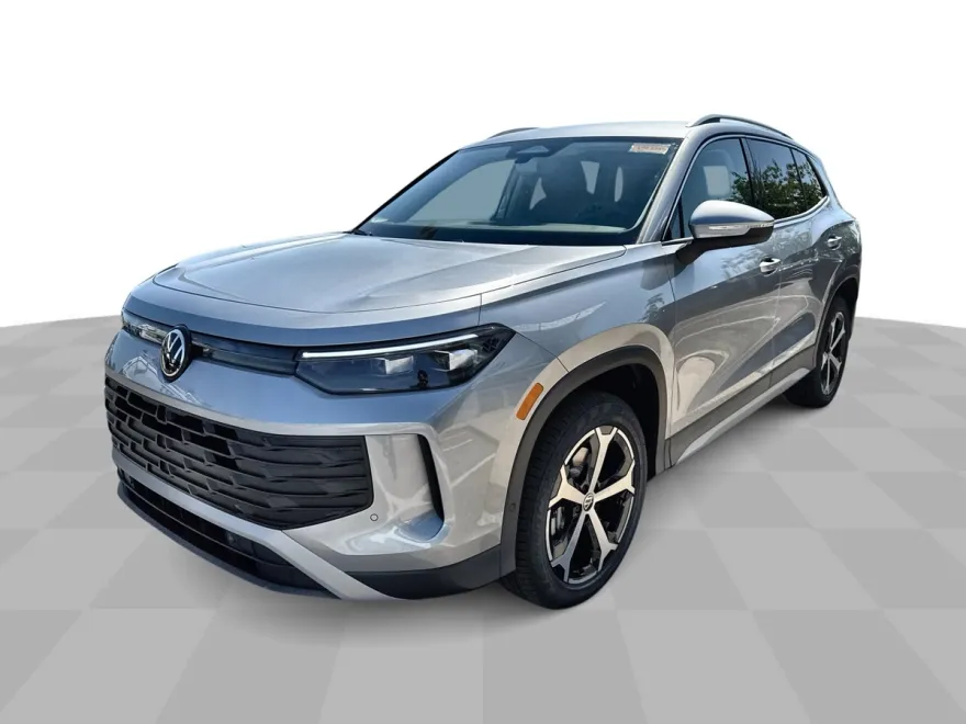 2025 Volkswagen Tiguan SE photo 1