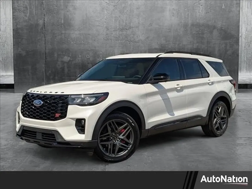 2025 Ford Explorer ST photo 1