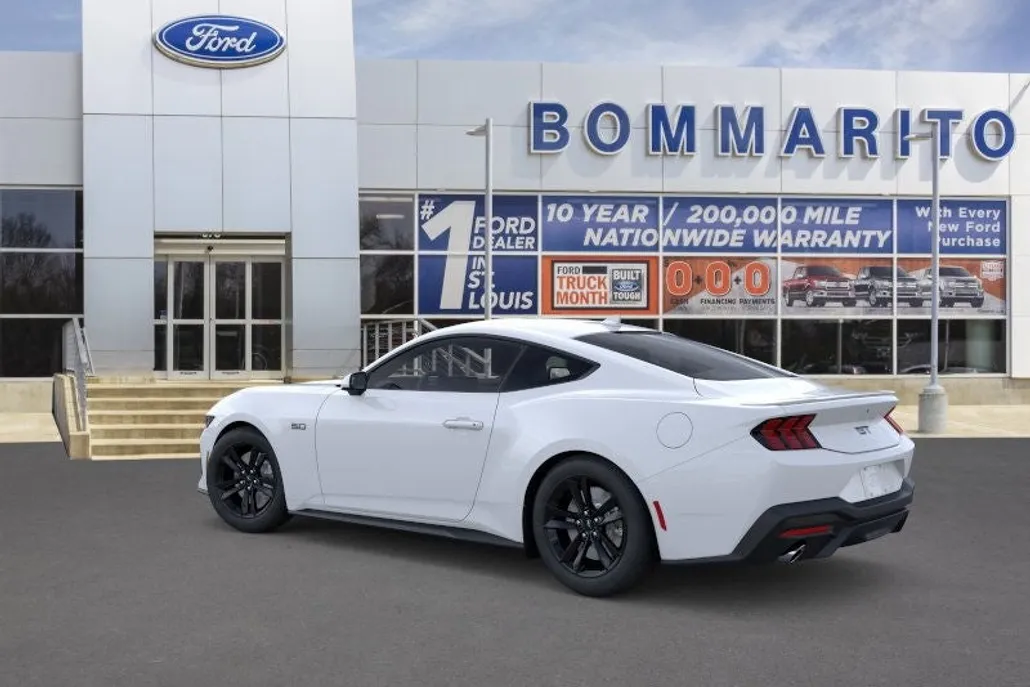 2025 Ford Mustang GT photo 1