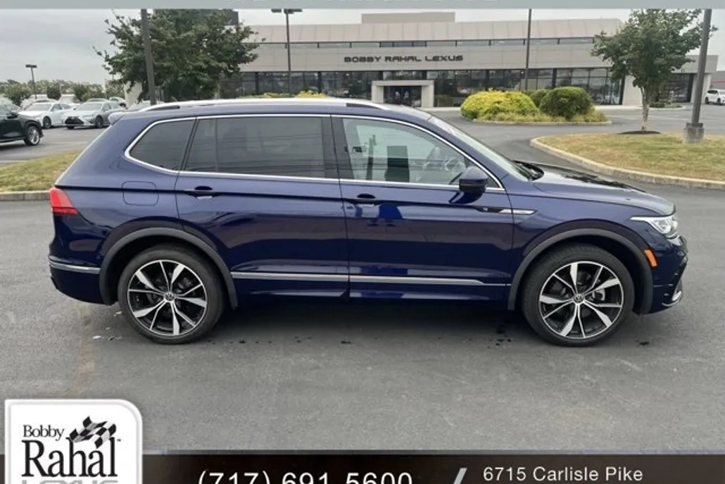 2022 Volkswagen Tiguan SEL Premium R-Line photo 1