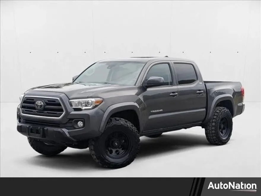 2018 Toyota Tacoma SR5 photo 1