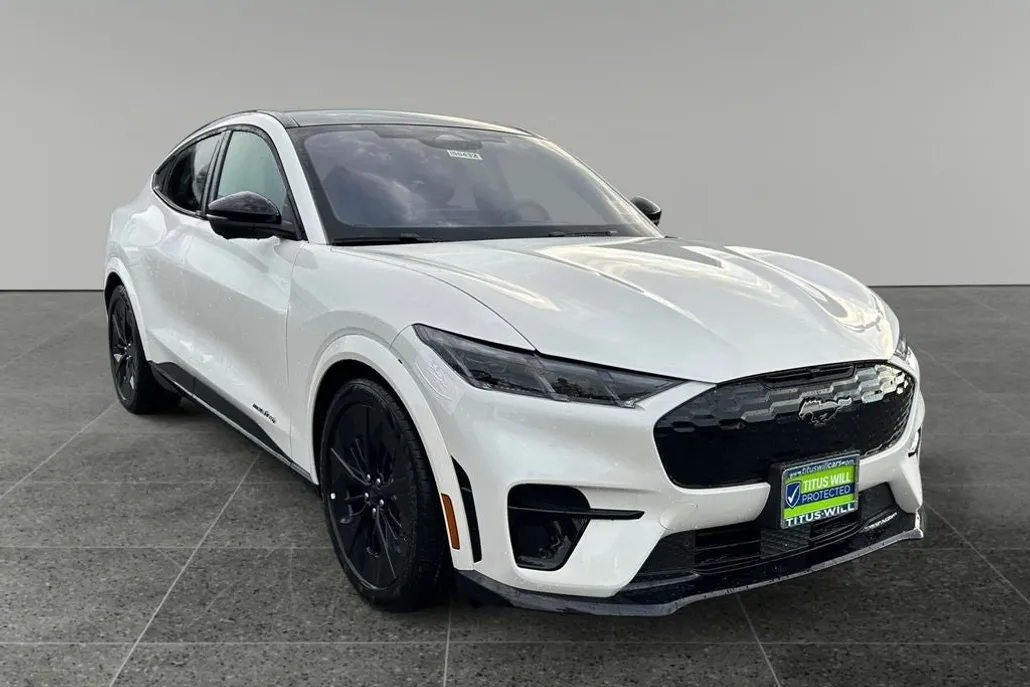 2025 Ford Mustang Mach-E GT photo 1