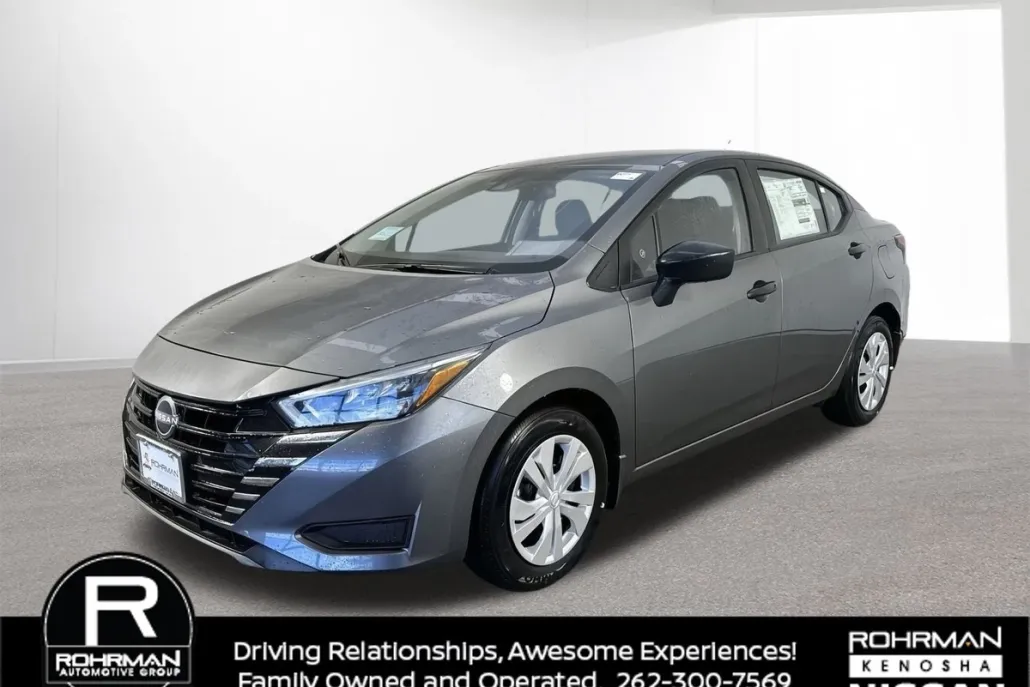2025 Nissan Versa 1.6 S photo 1
