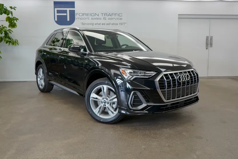 2024 Audi Q3 Premium Plus 45 TFSI S line photo 1