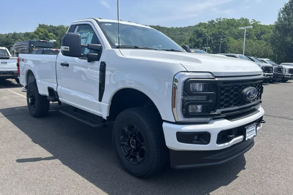 2025 Ford F-350 XLT photo 1