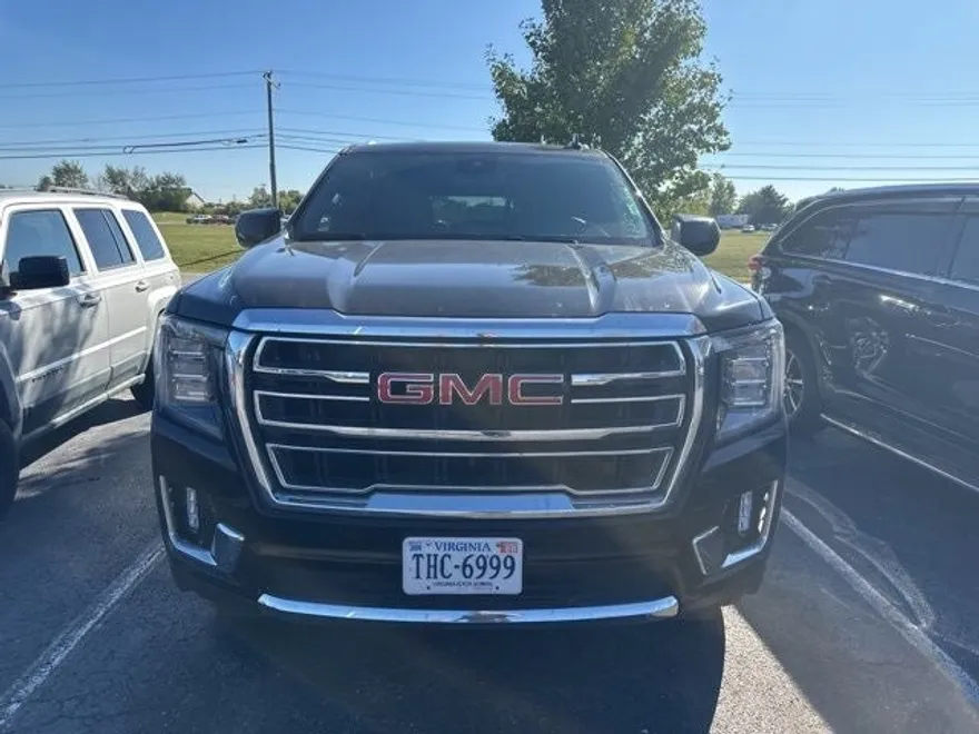 2024 Gmc Yukon SLT photo 1