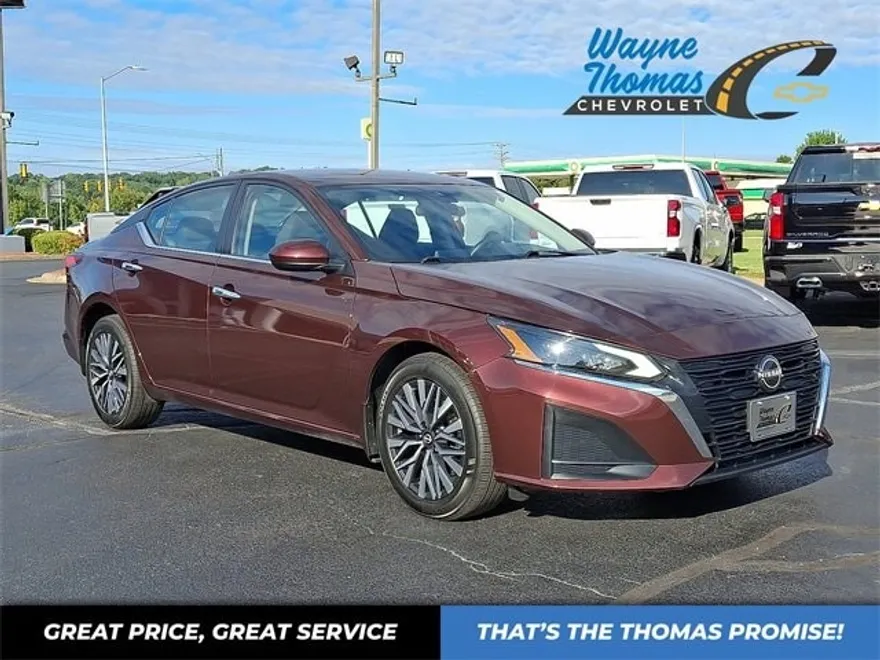 2023 Nissan Altima 2.5 SV photo 1