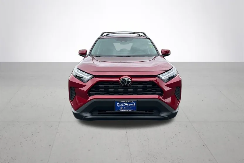 2025 Toyota RAV4 XLE photo 1