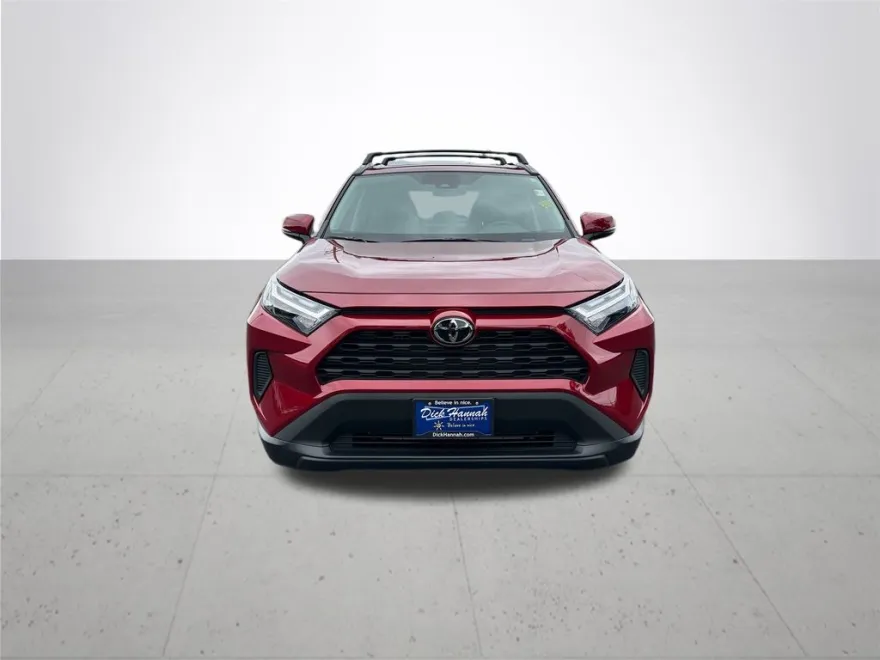 2025 Toyota RAV4 XLE photo 1