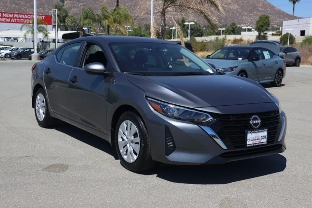 2025 Nissan Sentra S photo 1