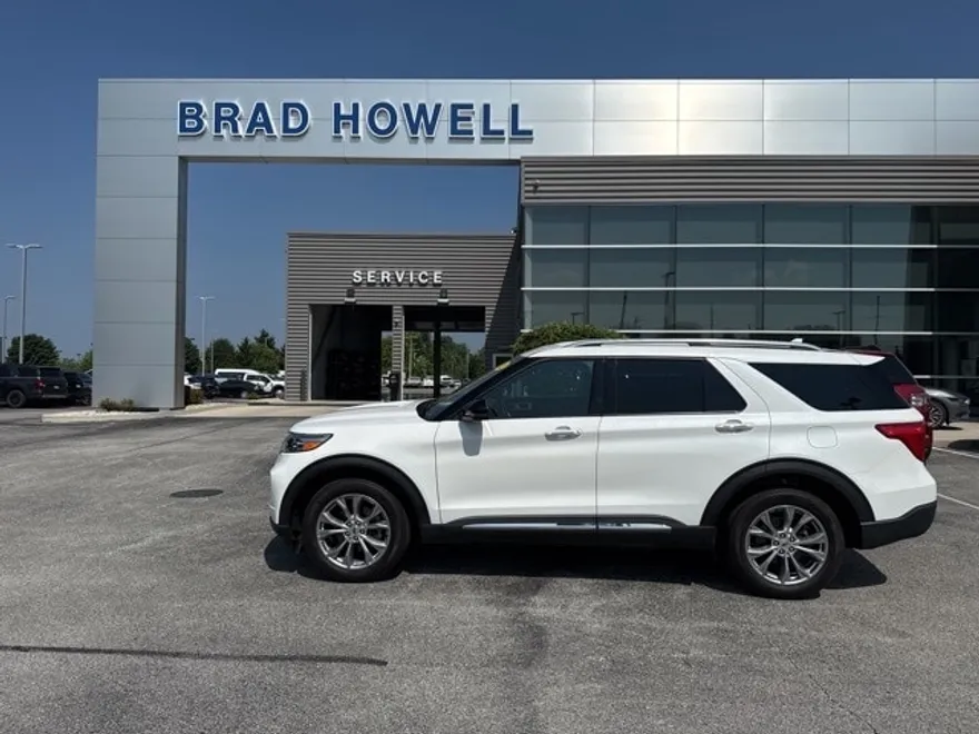 2022 Ford Explorer Limited photo 1