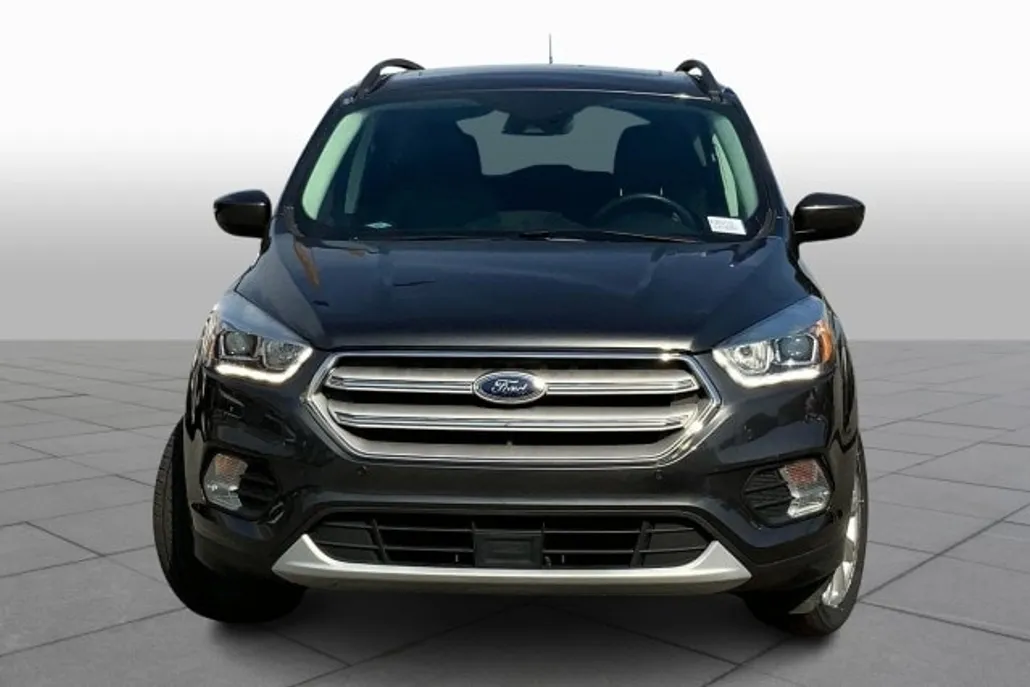 2019 Ford Escape SEL photo 1