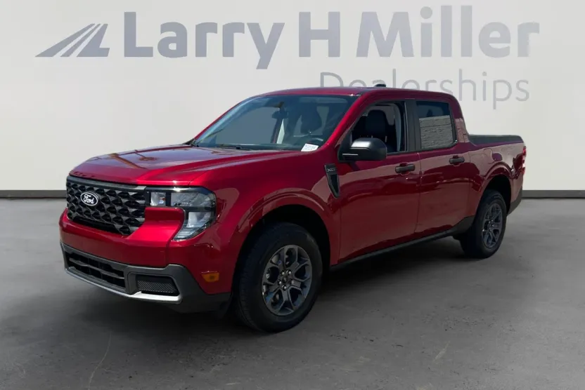 2025 Ford Maverick XLT photo 1