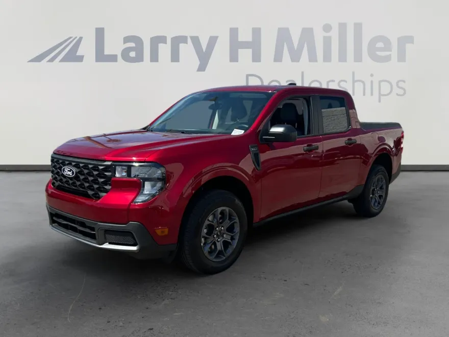 2025 Ford Maverick XLT photo 1