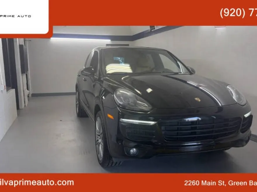2016 Porsche Cayenne S photo 1