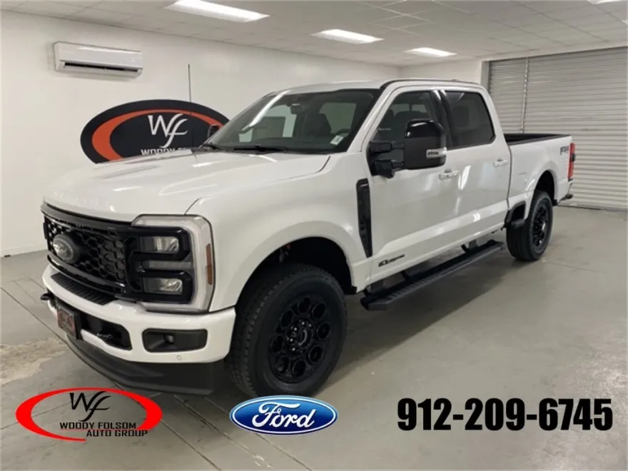 2025 Ford F-250 Lariat photo 1