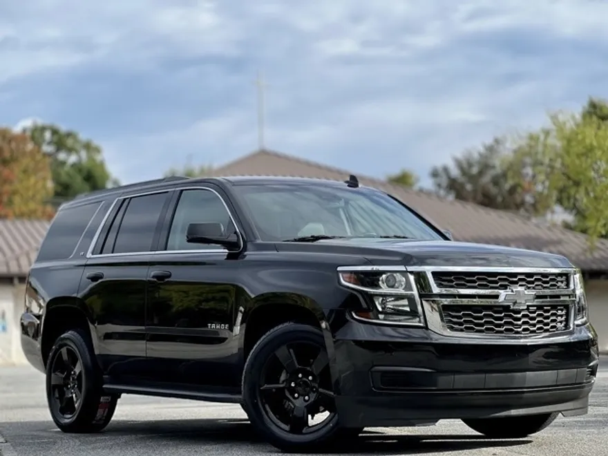 2018 Chevrolet Tahoe LT photo 1