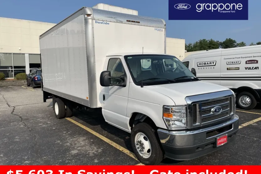 2024 Ford E-450 photo 1