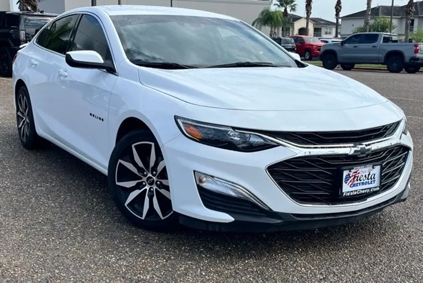 2023 Chevrolet Malibu RS photo 1