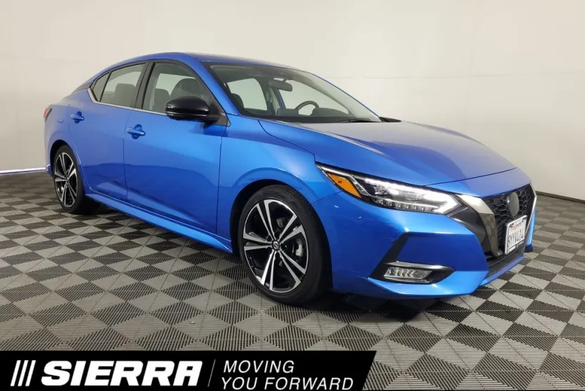 2022 Nissan Sentra SR photo 1