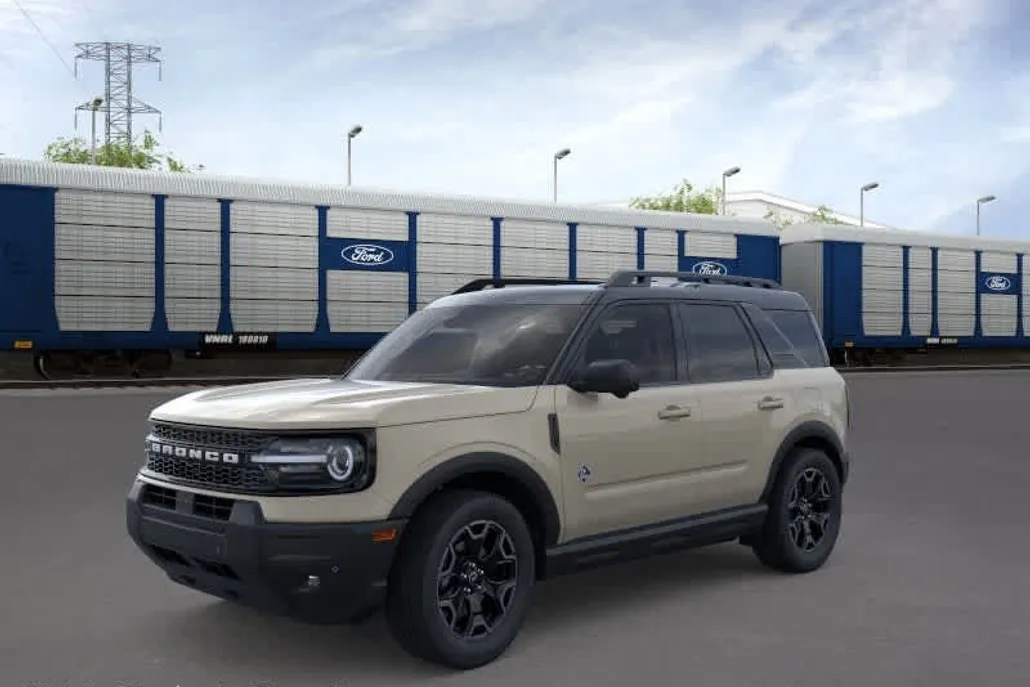 2025 Ford Bronco Sport Outer Banks photo 1
