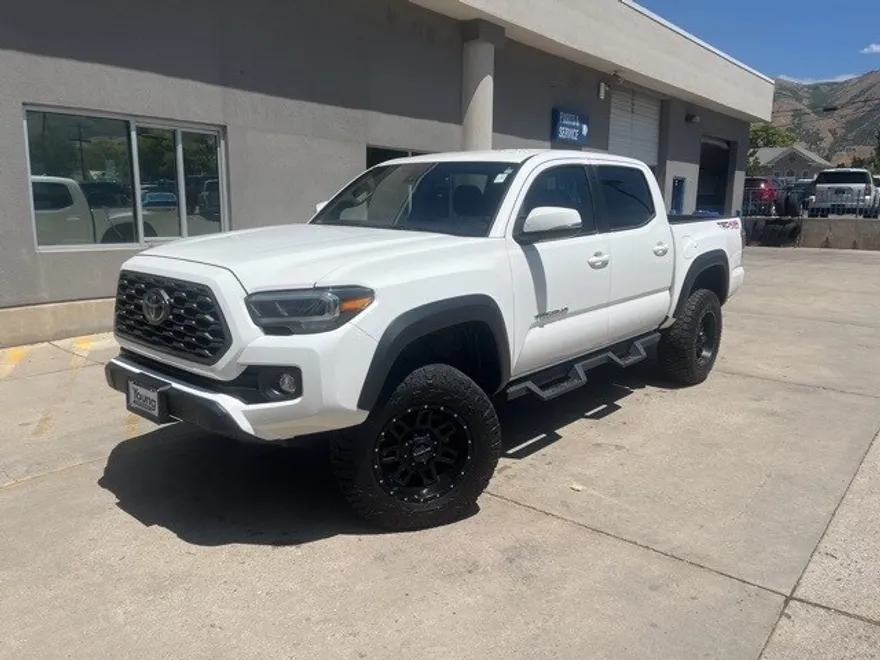 2021 Toyota Tacoma TRD Off-Road LE photo 1