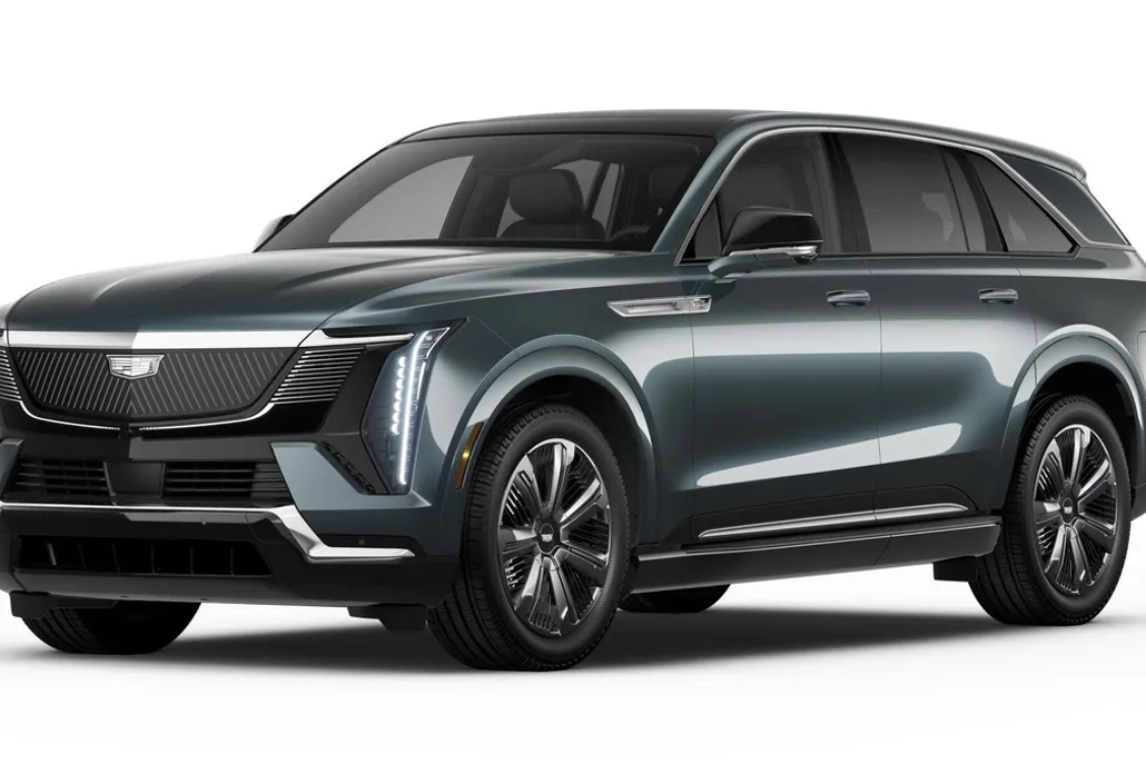 2026 Cadillac Lyriq IQ Luxury photo 1