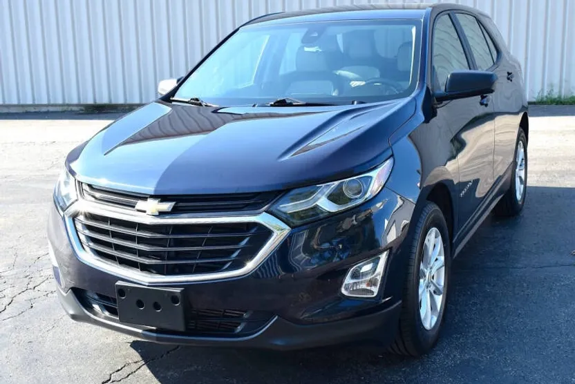 2020 Chevrolet Equinox LS photo 1