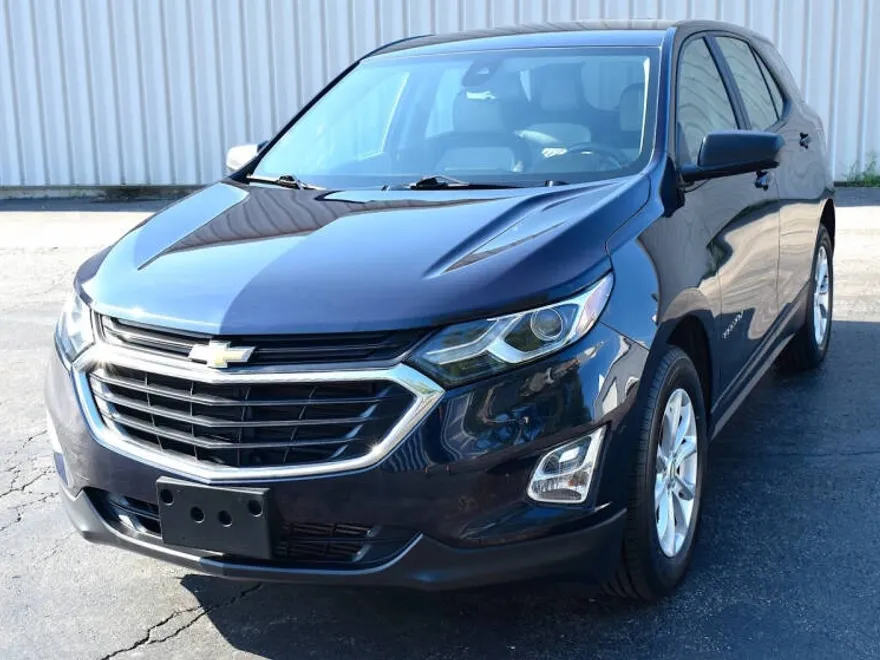 2020 Chevrolet Equinox LS photo 1