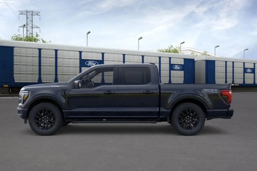 2025 Ford F-150 Lariat photo 1