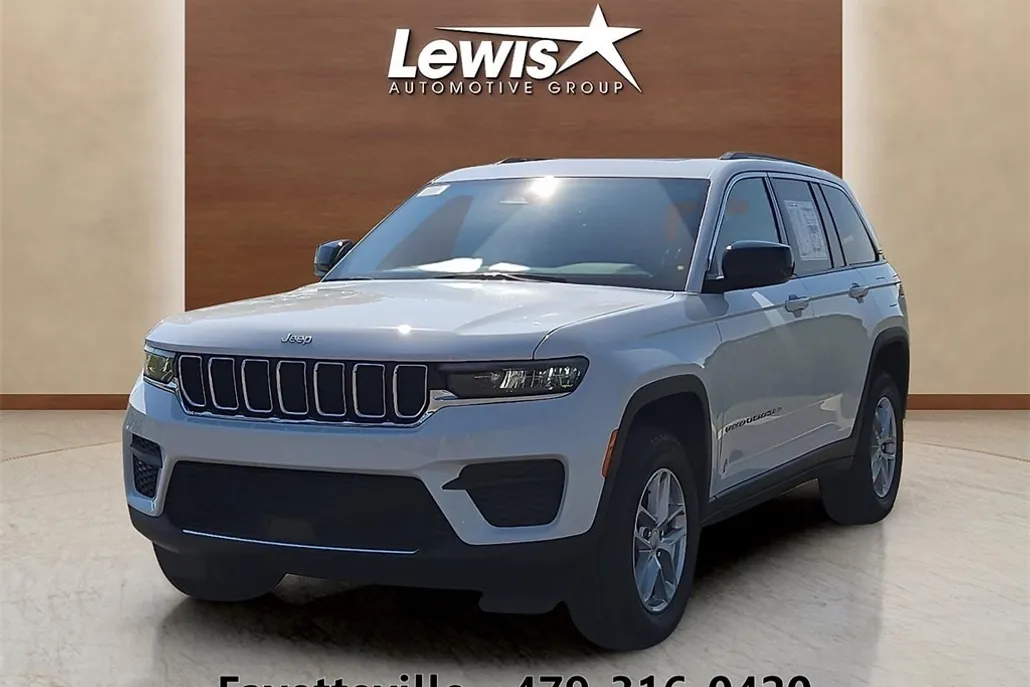 2025 Jeep Grand Cherokee Laredo photo 1