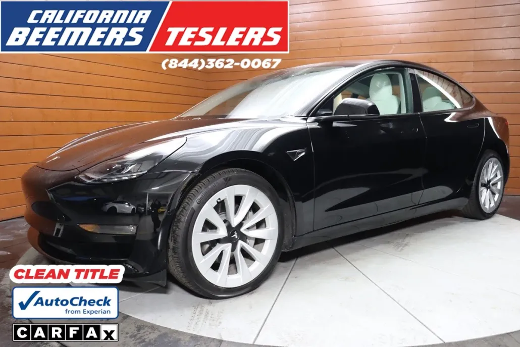 2022 Tesla Model 3 Long Range photo 1