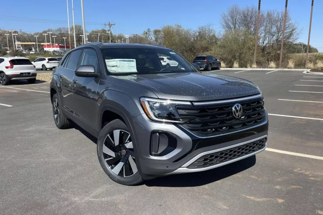 2025 Volkswagen Atlas Cross Sport SE Technology photo 1