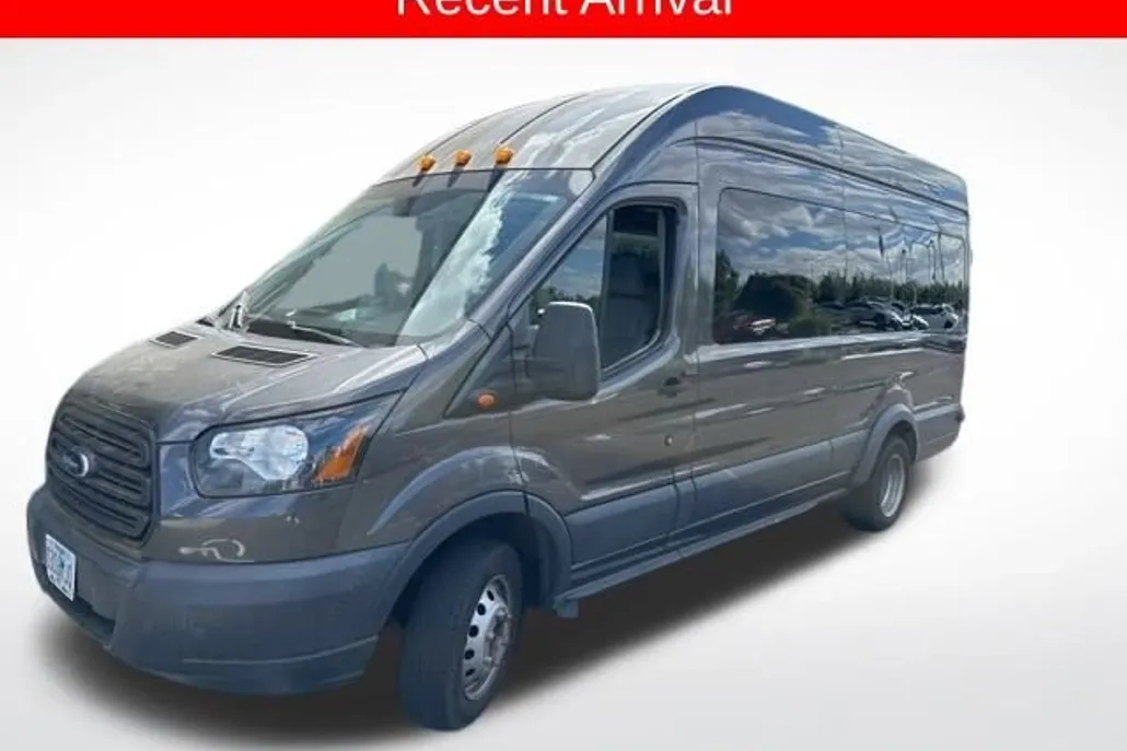 2018 Ford Transit Passenger XL photo 1