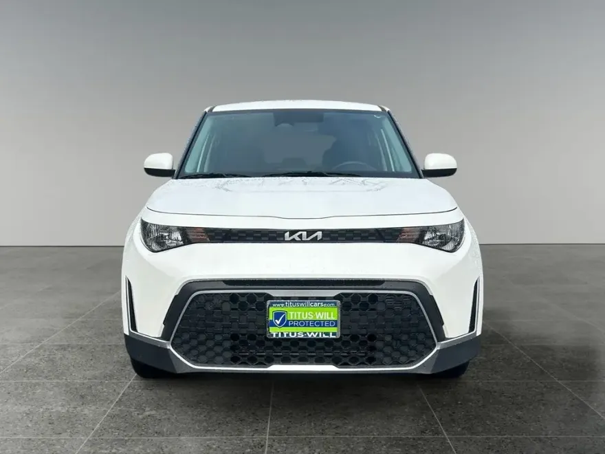 2024 Kia Soul LX photo 1