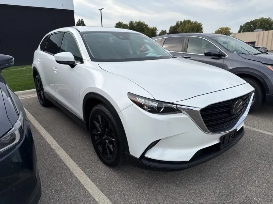 2023 Mazda CX-9 Touring photo 1