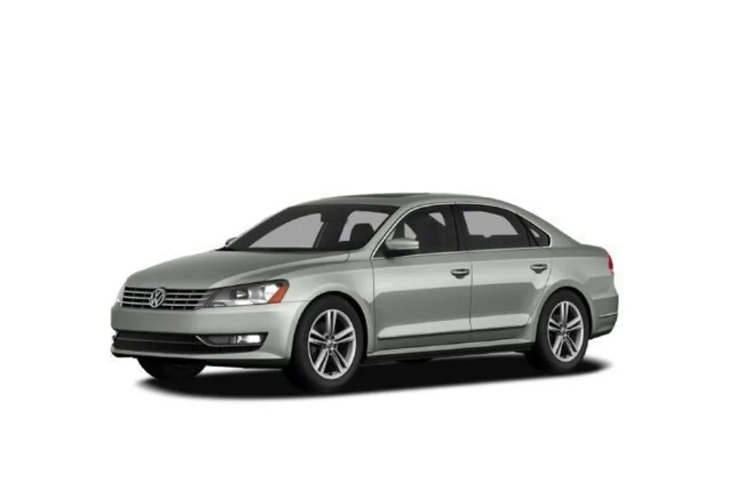 2012 Volkswagen Passat SE photo 1