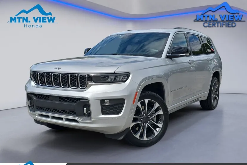 2023 Jeep Grand Cherokee Overland photo 1