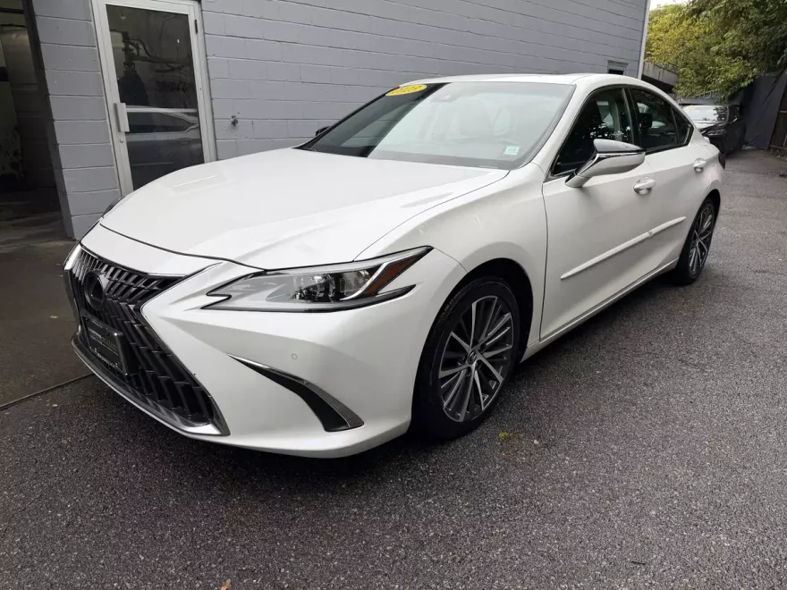 2023 Lexus ES 350 photo 1