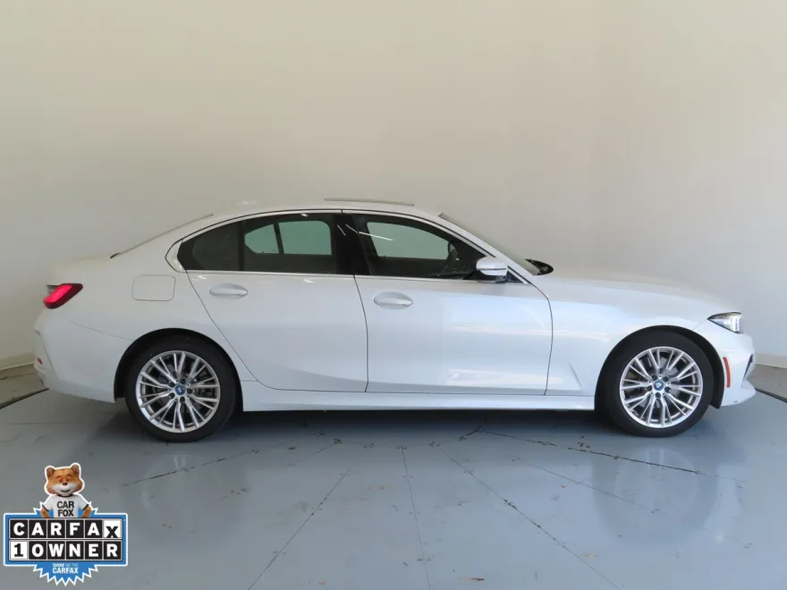 2024 Bmw 330e photo 1