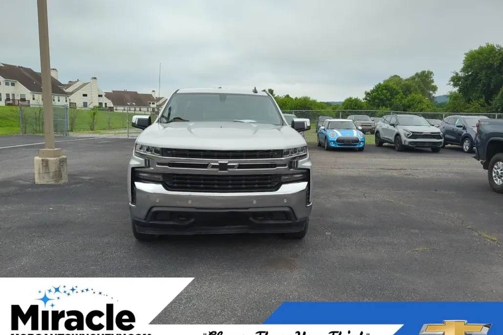 2022 Chevrolet Silverado 1500 LT photo 1