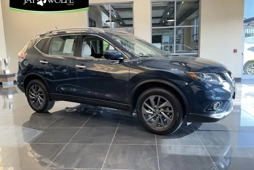 2016 Nissan Rogue SL photo 1