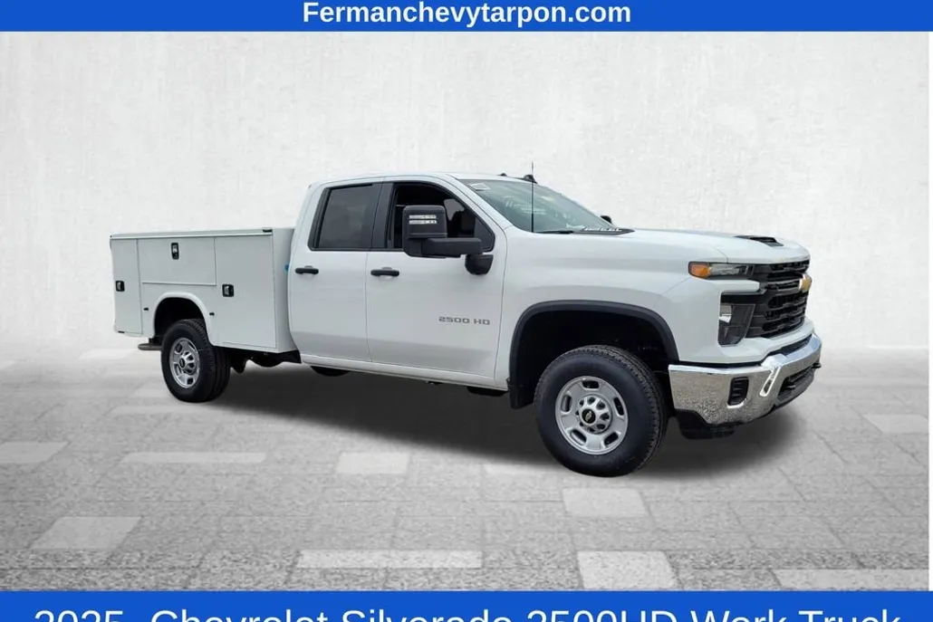 2025 Chevrolet Silverado 2500HD photo 1