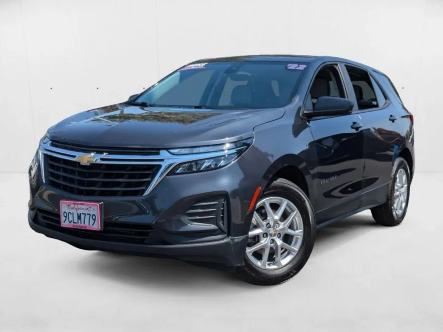 2022 Chevrolet Equinox LS photo 1
