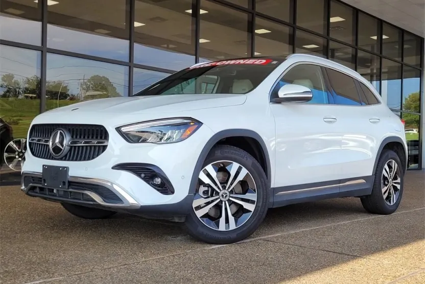 2024 Mercedes Benz GLA 250 photo 1