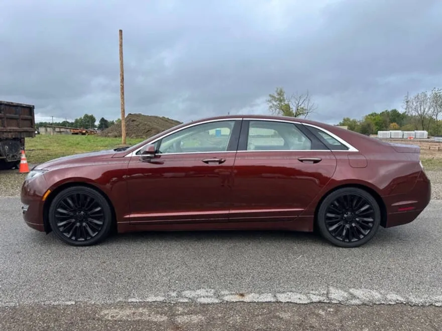 2015 Lincoln MKZ Base photo 1